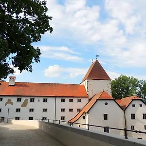 3* Guest house Gaestehaus Maelzerei Auf Schloss Neuburg Am